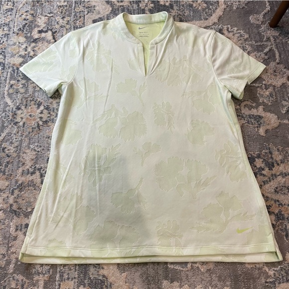 Nike Light Green Floral Top - Picture 1 of 5